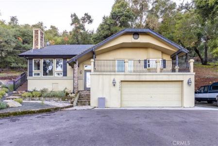 9240 Carmelita, Atascadero, California 93422, USA