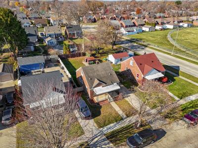 9616 Colwell Avenue, Allen Park, Michigan 48101, USA