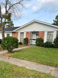 1221 LOCH LOMAND Drive, Harvey, Louisiana 70058, USA