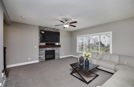 9019 Cody Drive, West Des Moines, Iowa 50266, États-Unis