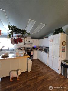 1466 Ferrier Road, Winlock, Washington 98596