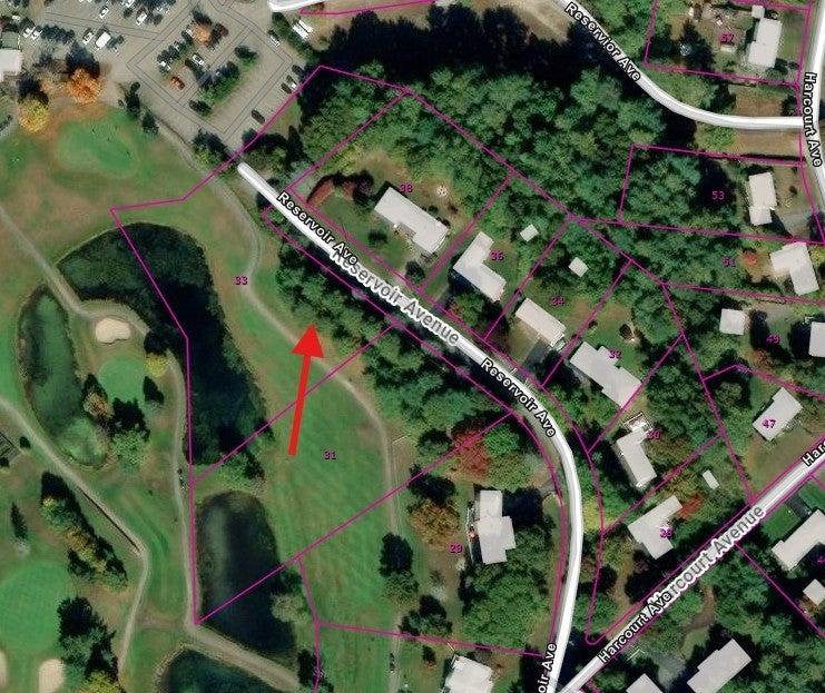 33 Reservoir Ave, Lakeville, Massachusetts 02347