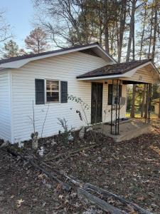 37 Park Circle, Evening Shade, Arkansas 72532
