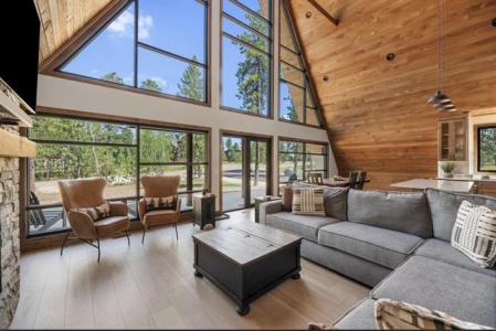 21297 Embers Way, Lead, サウスダコタ 57754, アメリカ合衆国