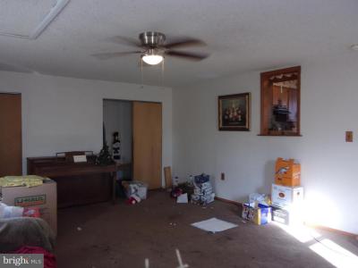 141 Oak Ave, RUNNEMEDE, New Jersey 08078