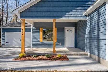 802 Little Cardinal Court, Jacksonville, Carolina Do Norte 28540, Estados Unidos