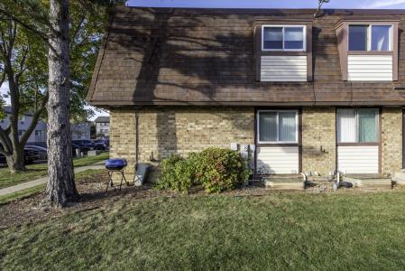 2634 Woodview Court, Waukegan, Illinois 60087