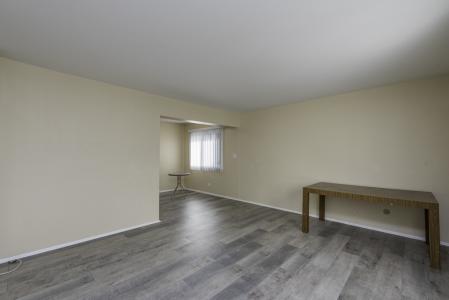 2634 Woodview Court, Waukegan, Illinois 60087