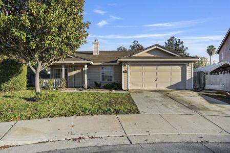 2199 Raleigh Circle, Hollister, 캘리포니아 95023, 미국