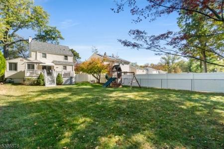 24 E Harrison Pl, Livingston Twp., 新泽西州 07039, 美国