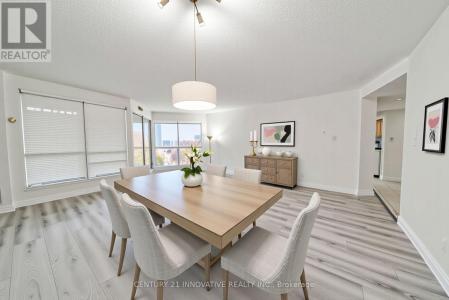 5 WELDRICK ROAD WEST, Richmond Hill (north Richvale), Ontario L4C 8S9, Kanada