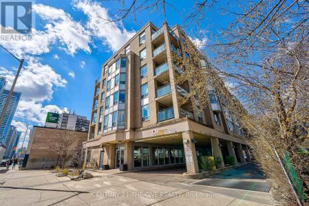 5940 YONGE STREET, Toronto (newtonbrook West), אונטריו M2M 3V9, קנדה 