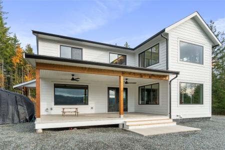 2270 LIONS RIDGE ROAD, Celista, Colombie-Britannique V0E 1M6, Canada