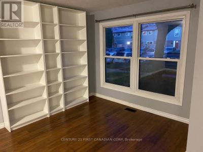 70 FIDDLERS GREEN ROAD, London North (north P), Ontario N6H 4R4, Canadá