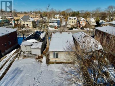 353 OXFORD STREET EAST, London East (east F), أونتاريو N6A 1V6, كندا 