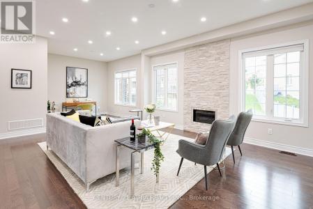 19 MATCH POINT COURT, Aurora (aurora Grove), オンタリオ L4G 3J1, カナダ