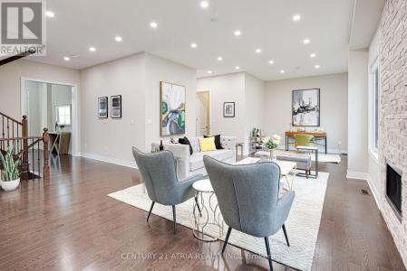 19 MATCH POINT COURT, Aurora (aurora Grove), オンタリオ L4G 3J1, カナダ