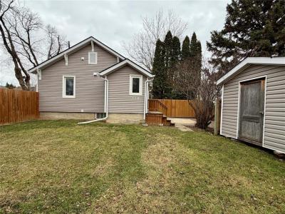 220 FRANKLIN STREET, Brandon, Манитоба R7A 5P3, Канада
