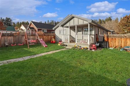 207 ANGELA AVENUE, Princeton, British Columbia V0X 1W0, Canada