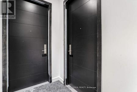 488 UNIVERSITY AVENUE, Toronto (university), Ontario M5G 0C1, Canada