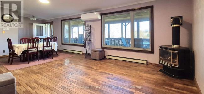 15 EAST HUNGERFORD ROAD, Tweed (hungerford (twp)), Ontario K0K 3J0, Canada