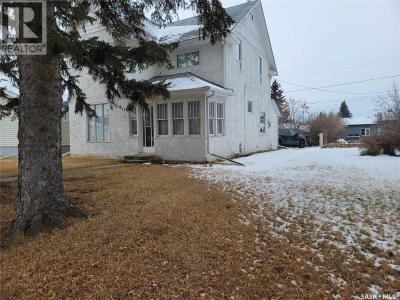 411 1ST STREET W, Wilkie, Saskatchewan S0K 4W0, Canada