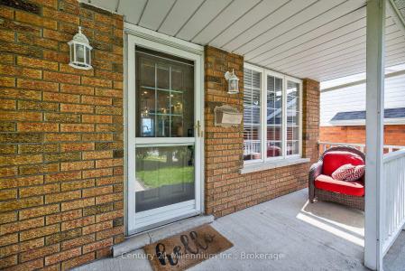 702 SPILLSBURY DRIVE, Peterborough, Ontario K9K 2K2, Kanada