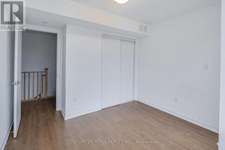 28 TURTLE ISLAND ROAD, Toronto (englemount-lawrence), Ontario M6A 2M5, Kanada