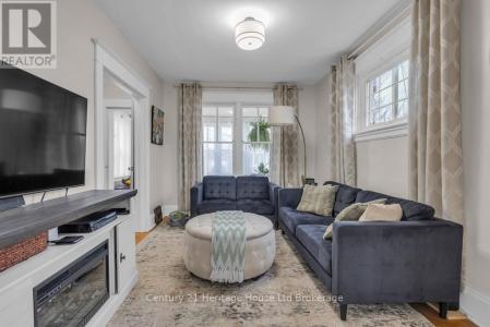 168 WELLINGTON STREET NORTH, Woodstock (woodstock - North), 安大略省 N4S 6R6, 加拿大