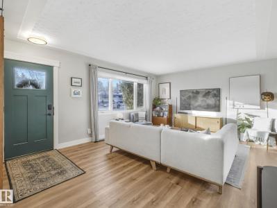 10540 55 AVENUE NW, Edmonton, Альберта T6H 0W7, Канада