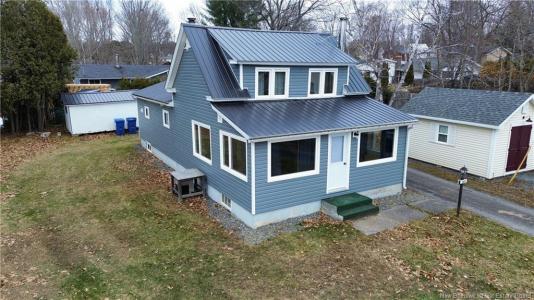 160 ELM STREET, Woodstock, New Brunswick E7M 1R9, Canada