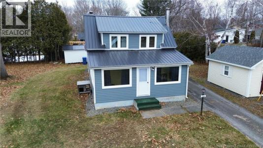 160 ELM STREET, Woodstock, New Brunswick E7M 1R9, Canada