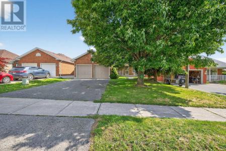 702 SPILLSBURY DRIVE, Peterborough (otonabee Ward 1), Ontario K9K 2K2, Canada