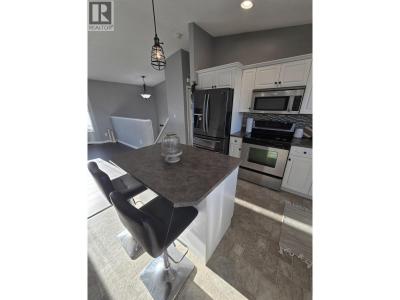 8724 114 AVENUE, Fort St. John, 不列颠哥伦比亚省 V1J 0C3, 加拿大