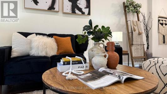 194 SEWELL DRIVE, Oakville (cp College Park), 安大略省 L6H 1E4, 加拿大