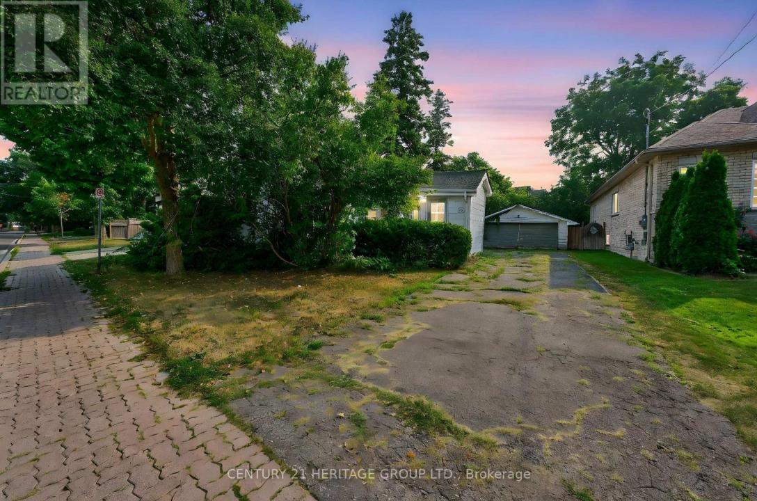 117 LUCAS STREET, Richmond Hill (mill Pond), Ontario L4C 4P4, Canadá