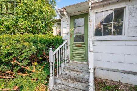 117 LUCAS STREET, Richmond Hill (mill Pond), Ontario L4C 4P4, Canadá