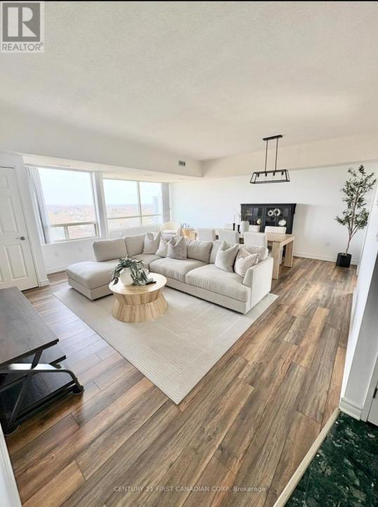 744 WONDERLAND ROAD SOUTH, London South (south N), Ontario N6K 4K3, CANADÁ