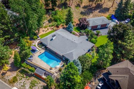 514 HAWES COURT, Kelowna, British Columbia V1W 4A7, Canada