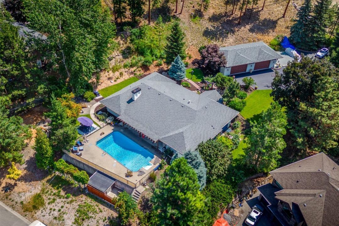 514 HAWES COURT, Kelowna, British Columbia V1W 4A7, Canada