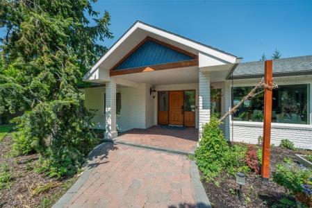 514 HAWES COURT, Kelowna, British Columbia V1W 4A7, Canada