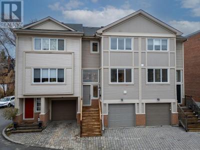 4 SCHOOLHOUSE PRIVATE, Ottawa, Ontario K1M 2J5, Canada