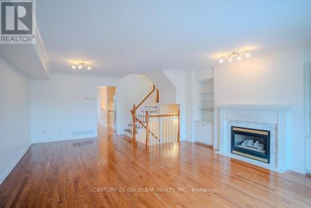 4 SCHOOLHOUSE PRIVATE, Ottawa, Ontario K1M 2J5, Canada