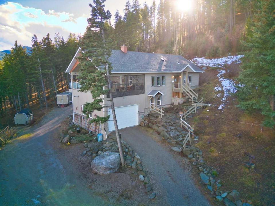 109 ADANAC RISE, Hillcrest, Alberta T0K 1C0, Canada