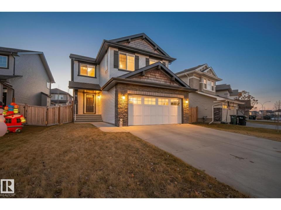10 CODETTE WY, Sherwood Park, ألبرتا T8H 2T6, كندا 