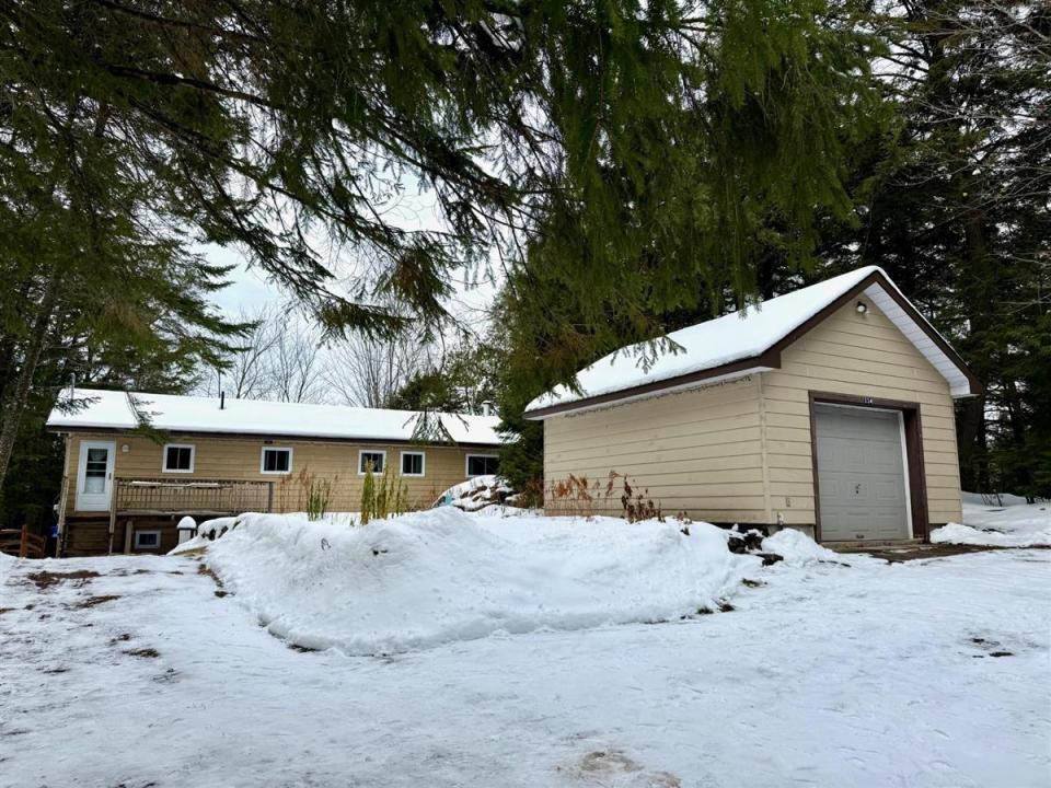 114 Ch. du Lac-Bois-Franc, Val-des-Monts, Quebec J8N 1C7, Canadá