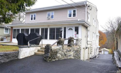 1342 Route 44 Unit #4, Pleasant Valley, NY 12569, USA