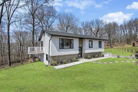 19 Rose Lane, Wappingers Falls, NY 12590, USA