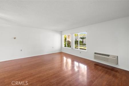 2048 Via Mariposa , D, Laguna Woods, California 92637, Estados Unidos