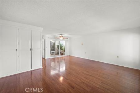 2048 Via Mariposa , D, Laguna Woods, California 92637, Estados Unidos